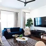 Luxe Hillsboro Village Homes For 24 With 4 Patios, Rooftops And Garage Parking, Gourmet Kitchens And Smart Tvs, Walk To Vanderbilt, Pancake Pantry And Fido, 24hr Hospitality, 10 Min To Broadway And The Parthenon *