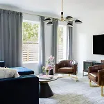 Holiday home 6 Bed With En Baths, Host Up To 20, Rooftops, Parking, Gourmet Kitchens, Cozy Living Spaces, Skyline Views & Fire Table, Near Downtown, Distilleries & Marathon Village, High-speed Wi-fi, 24hr Hospitality *