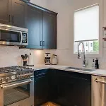 7Br Retreat, Rooftops, Garages, Walkable To Faves 5 Mins To Nissan Stadium, Less Than 10 Mins To Broadway, 24 Hr Hospitality, Great For Groups