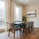 Holiday home 7Br Retreat, Rooftops, Garages, Walkable To Faves 5 Mins To Nissan Stadium, Less Than 10 Mins To Broadway, 24 Hr Hospitality, Great For Groups