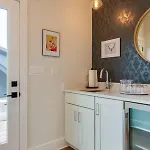 Holiday home 7Br Retreat, Rooftops, Garages, Walkable To Faves 5 Mins To Nissan Stadium, Less Than 10 Mins To Broadway, 24 Hr Hospitality, Great For Groups Nashville