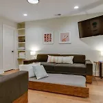 Spacious 4br, Rooftop Patio, Garage, Walk To Faves, 5 Mins To Nissan Stadium, Less Than 10 Mins To Broadway, 24 Hr Hospitality, Great For Groups