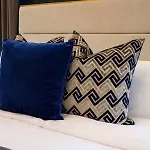 Stylish 4 Bed, Skyline Views From Rooftop, Garage , Gourmet Kitchen, Cozy Living Space, Dedicated Parking, Near Distilleries, Marathon Village & Nightlife, Chic Skyline Views, Great For Groups, 24 Hour Hospitality