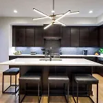 Stylish 4 Bed, Skyline Views From Rooftop, Garage , Gourmet Kitchen, Cozy Living Space, Dedicated Parking, Near Distilleries, Marathon Village & Nightlife, Chic Skyline Views, Great For Groups, 24 Hour Hospitality Nashville