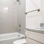 Hillsboro Village Rooftop Retreat With Views, Sleep 12 With Gourmet Kitchen, Smart Tvs & Garage, Walk To Vanderbilt, Pancake Pantry And Boutique Shopping, Minutes To Broadway, 12 South And The Parthenon, Perfect For Groups, 24hr Hospitality Holiday home