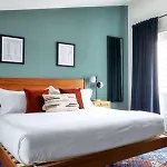 Holiday home Hillsboro Village Rooftop Retreat With Views, Sleep 12 With Gourmet Kitchen, Smart Tvs & Garage, Walk To Vanderbilt, Pancake Pantry And Boutique Shopping, Minutes To Broadway, 12 South And The Parthenon, Perfect For Groups, 24hr Hospitality *
