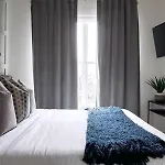 Holiday home Hillsboro Village Rooftop Retreat With Views, Sleep 12 With Gourmet Kitchen, Smart Tvs & Garage, Walk To Vanderbilt, Pancake Pantry And Boutique Shopping, Minutes To Broadway, 12 South And The Parthenon, Perfect For Groups, 24hr Hospitality