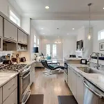 Family In 12 South, Mins To Local Favorites, Screened In Porch, Walk To Shopping In 12 South, 10 Minutes To Broadway, Dedicated Parking, Perfect For Families, 24 Hr Hospitality Holiday home *