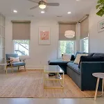 Stylish East Nash Retreat, Walk To Local Favorites, Sleep 10 With Smart Tvs, Workspace & Fast Wifi, Attached Garage & Full Kitchen, Walk To Mas Tacos, Drive 10 Min To Downtown Broadway, 24 Hr Hospitality * Nashville