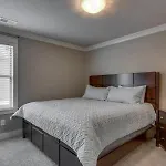 Holiday home Elegant 4 King Belmont Retreat With 2 Living Walk To Belmont And Vanderbilt Near 12th South Music Row & The Gulch 2 Miles To Broadway Large Dining Table Smart Tvs Parking 24 Hr Hospitality Nashville