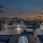 Skyline View Mansion, Hot Tub, Close To Downtown, Less Than 10 Mins To 5 Points And Broadway, 3 Spacious Suites, Workspace, Garage Spaces And Ample Parking, 24 Hr Hospitality * Nashville