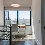 Skyline View Mansion, Hot Tub, Close To Downtown, Less Than 10 Mins To 5 Points And Broadway, 3 Spacious Suites, Workspace, Garage Spaces And Ample Parking, 24 Hr Hospitality Holiday home