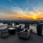 Skyline View Mansion, Hot Tub, Close To Downtown, Less Than 10 Mins To 5 Points And Broadway, 3 Spacious Suites, Workspace, Garage Spaces And Ample Parking, 24 Hr Hospitality