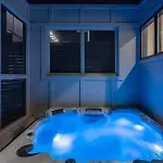 Holiday home Skyline View Mansion, Hot Tub, Close To Downtown, Less Than 10 Mins To 5 Points And Broadway, 3 Spacious Suites, Workspace, Garage Spaces And Ample Parking, 24 Hr Hospitality