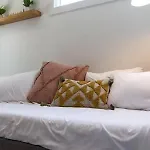 Charming East Nash Retreat, Walk To Dining Faves, Cozy Den, Workspace And Smart Tvs, Plush Velvet Sofa, Full Kitchen & Garage, Near Mas Tacos & Five Points, 10 Min To Broadway, 24 Hr Hospitality Nashville