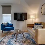 Stylish East Nash Townhouse, Walk To Favorite Eats, Cozy Den, Workspace, Smart Tvs And Fast Wifi, Full Kitchen, Garage And 24 Hr Hospitality, Near Mas Tacos, Rosepepper And Five Points, 10 Min To Broadway * Nashville