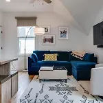 Holiday home Modern East Retreat, Walk To Local Faves, Cozy Living Space, Smart Tvs & Fast Wifi, Full Kitchen, Garage & Workspace, Steps To Mas Tacos & Rosepepper, 10 Min To Broadway & Nissan Stadium, 24 Hr Hospitality *