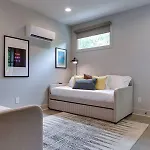 Townhouse - Walk To Food, Near Downtown! Holiday home Nashville