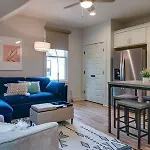Holiday home Townhouse - Walk To Food, Near Downtown! *