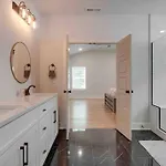 Luxurious In The Heart Of Downtown * Nashville