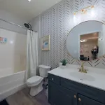 Cozy & 2br With Optional Parking Near Vanderbilt, Gulch & Honky Tonk Highway * Nashville