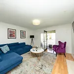Luxury Midtown 2Br Family Suite Sleeps 8 Guests With Private Balcony And Optional Parking Walk To Parthenon & Vanderbilt Near Broadway