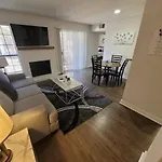 Cozy 2/1 Oasis With Fireplace In Nashville Tn