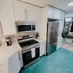 Dreami East - 2br Retreat With Cozy Patio And Mini Golf
