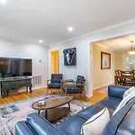 Hillside Hot Tub Hideaway! King Bed / Fire Pit