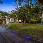 Hillside Hot Tub Hideaway! King Bed / Fire Pit