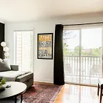 Walk To Downtown Broadway With Pool, Parking And Patio Nashville