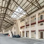 Oasis Walk To Broadway With Pool, Parking, Gym And Patio Apartment Nashville
