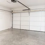 Holiday home Diamond Retreat Townhome With Garage 3 Mi To Downtown Nashville