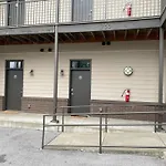 Walk To Vanderbilt And Belmont - Shuffle Board And Free Parking