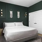 Apartment Near Downtown Broadway & Stadium With Free Parking *
