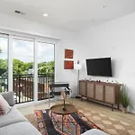 Near Downtown Broadway & Stadium With Free Parking Apartment