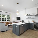 Apartment Chic East With Free Parking 3 Mi To Broadway Nashville