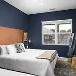 Apartment Tranquil Haven Close To Broadway With Free Parking Nashville