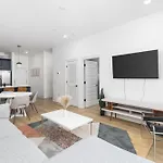 Modern Spacious With Parking By Downtown Broadway Nashville