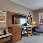 Hampton Inn & Suites By Hilton Nashville North Skyline