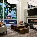 Hilton Garden Inn Nashville Downtown / Convention Center