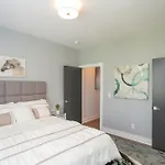 Luxury Townhome Skyline Views Mins To Dt * Nashville