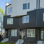 Luxury Townhome Skyline Views Mins To Dt Nashville