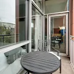 Holiday home Smart, Stylish Music - Concierge, Restaurants, Gym, Rooftop Patio, Parking
