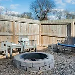 Holiday home Hip, Cozy With A Fire Pit In Cleveland Park *