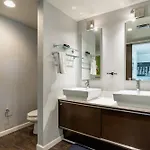 Artsy Chic 1br 30day Min With Wifi Ac Parking Tv Furnished Rooftop *