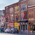 Calvin Garden Getaway