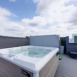 - 1400 Napoleon St. Nashville