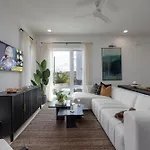 Holiday home - 1400 Napoleon St. *