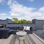 - 1400 Napoleon St. Holiday home